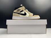 Air Jordan 1 Mid Barely Orange BQ6472 -800 - 2