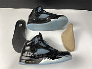 Air Jordan 5 Retro Doernbecher 633068-010 - 3