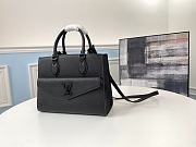 Louis Vuitton Lockme Tote M55845 27.5 x 22 x 12 CM - 3