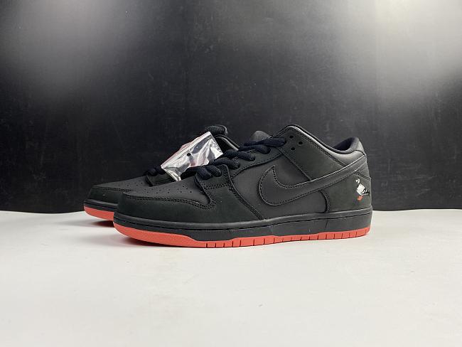 Nike SB Dunk Low Black Pigeon 883232-008 - 1