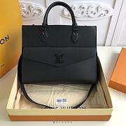 Louis Vuitton Lockme Tote M55846 34.5 x 28 x 12 CM - 5