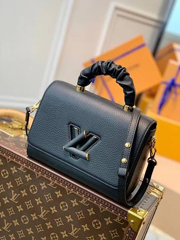 Louis Vuitton Twist M58688 23×18×8 CM