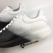 Alexander McQueen Oversized White and Black Velvet Spray - 2