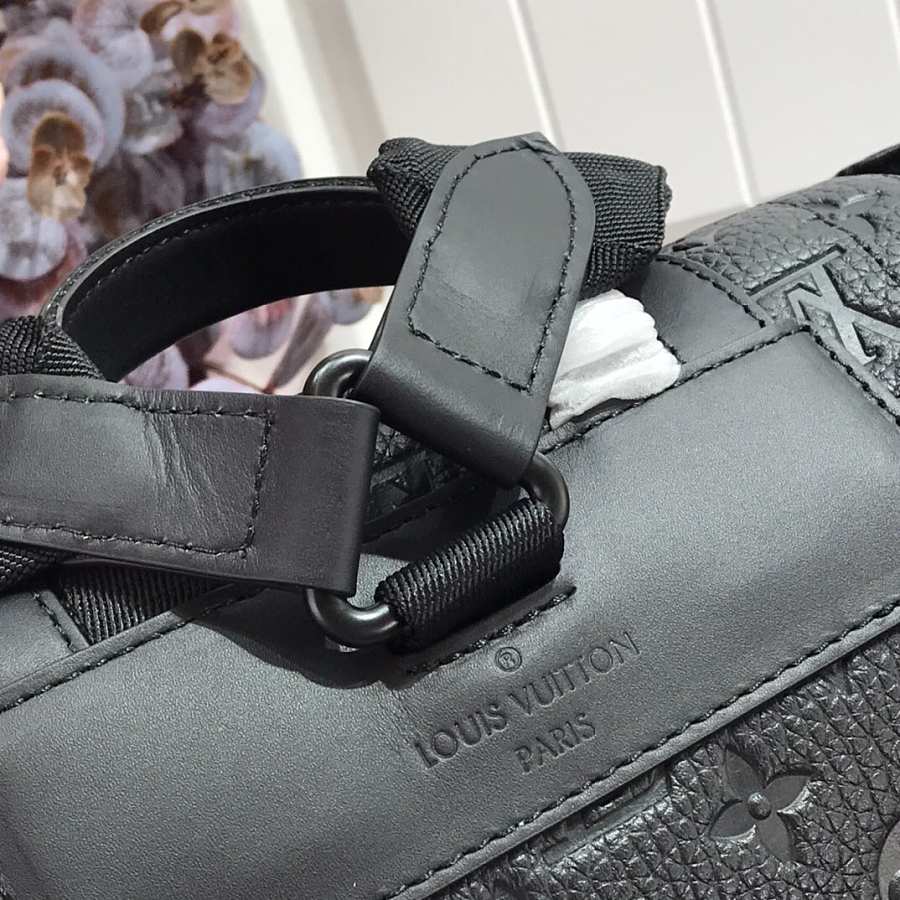 Louis Vuitton Christorher Backpack M55699 33x44x13CM - hishow.ru