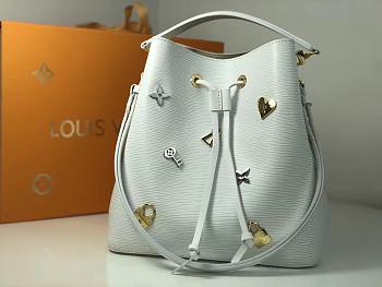 Louis Vuitton NeoNoe Bag M53238 26x26x17.5 CM