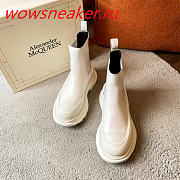 Alexander McQueen Tread Slick Boot Suede White - 3