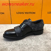 Louis Vuitton Men's leather sneaker - 3