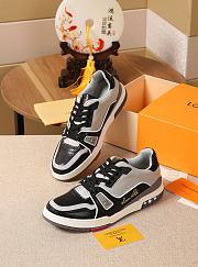 Louis Vuitton LV Trainer Sneaker Low Black Grey 1A54H5 - 3