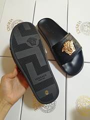 Versace Medusa Plaque Slides DSR262CNDGOM8 - 2