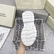 Alexander McQueen Tread Slick Low Lace Up Boots Red - 3