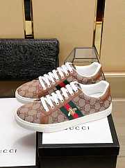 Gucci Ace GG Supreme Sneaker With Bees Brown - 3