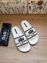 Dolce & Gabbana Crown Logo Embossed Slides White CS1884AO232 - 2