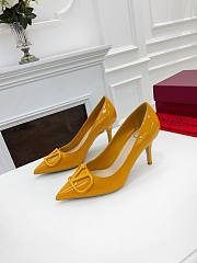 Valentino Garavani Salones Vlogo De Piel Yellow - 5