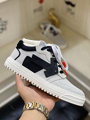 Off-White Grey Low-Top Off-Court 3.0 Sneakers - 5