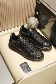 Alexander McQueen Oversized Black Color Fading - 3