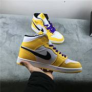 Air Jordan 1 Mid SE Lakers 852542-700 - 3