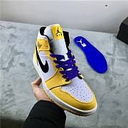 Air Jordan 1 Mid SE Lakers 852542-700 - 4