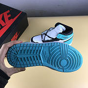 Air Jordan 1 Retro High Igloo 861428-100 - 3