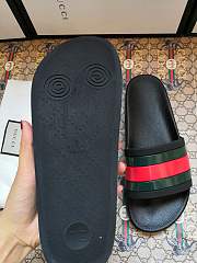 Gucci Black Rubber Web Slide Sandals - 3