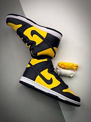 Nike Dunk High Michigan CZ8149-700 - 3