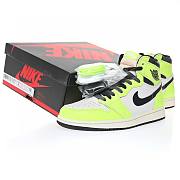 Air Jordan 1 Retro High OG Visionaire 555088-702 - 5