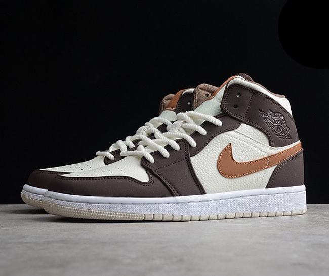 Air Jordan 1 Mid Brown Fleece DO6699-200 - 1