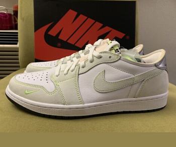 Air Jordan 1 Retro Low White Ghost Green Black DM7837-103