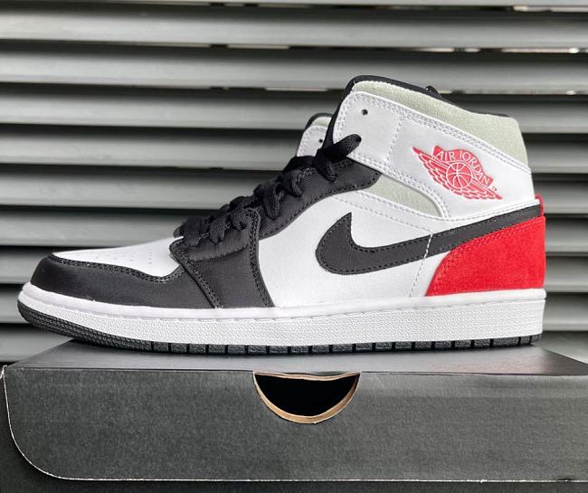 Air Jordan 1 Mid SE Union Black Toe 852542-100  - 1
