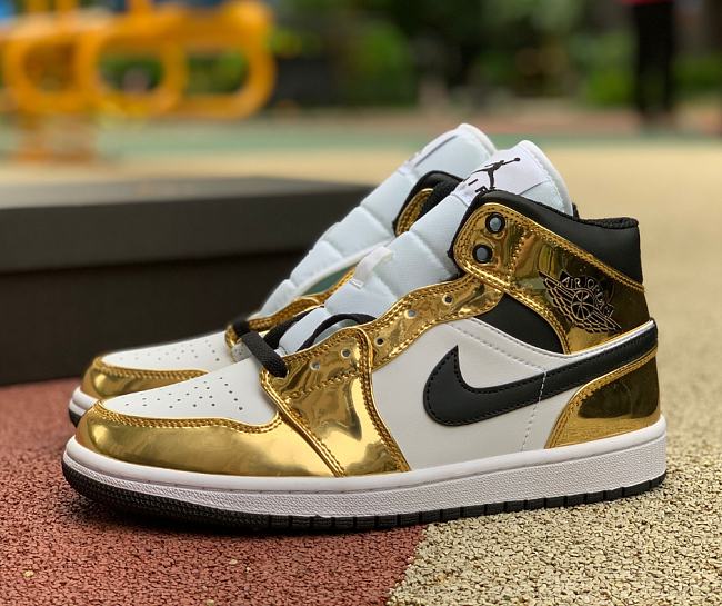 Air Jordan 1 Mid SE Metallic Gold 554727-156 - 1
