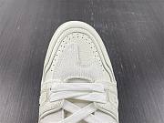 Louis Vuitton Trainer White Signature - 3