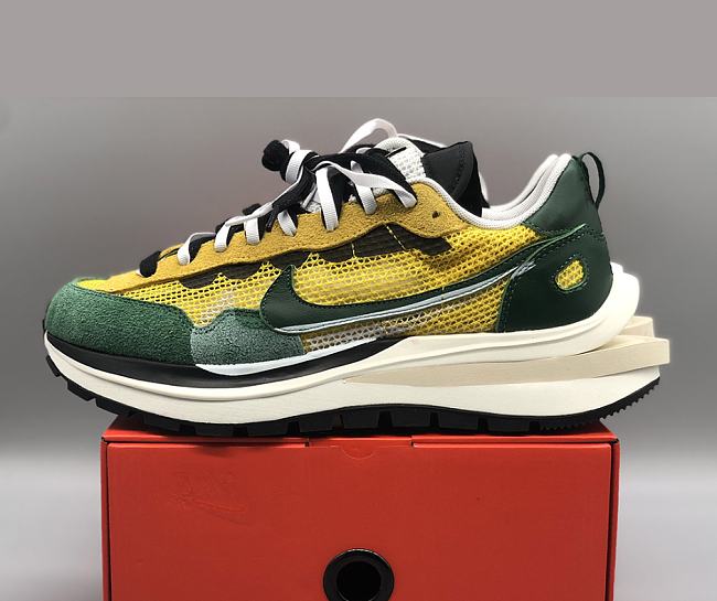 Nike Vaporwaffle Sacai Tour Yellow Stadium Green CV1363-700 - 1