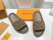 Louis Vuitton Waterfront Mule Beige - 2