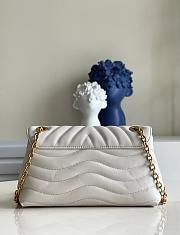 Louis Vuitton New Wave Chain Bag Ivoire 24X14X9.5CM - 5