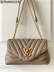 Louis Vuitton New Wave Chain Bag Taupe 24X14X9.5CM - 3