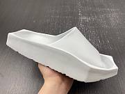 Air Jordan Hex Mule Slide Arrives in Off White DQ8992-100 - 6