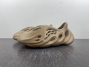 Adidas Yeezy Foam RNR Clay Taupe GV6842