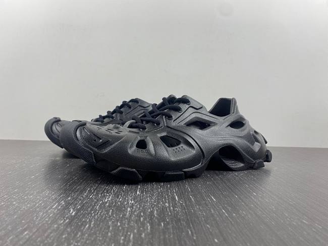 Balenciaga Mold Closed Rubber Black 702416 W2CE9 1000 - 1