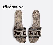 Dior Dway Slide Beige and Black Embroidered Cotton with Toile de Jouy Voyage Motif - 1
