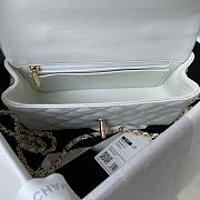 Chanel Handbag White AS2431A Size20x12x6cm - 2
