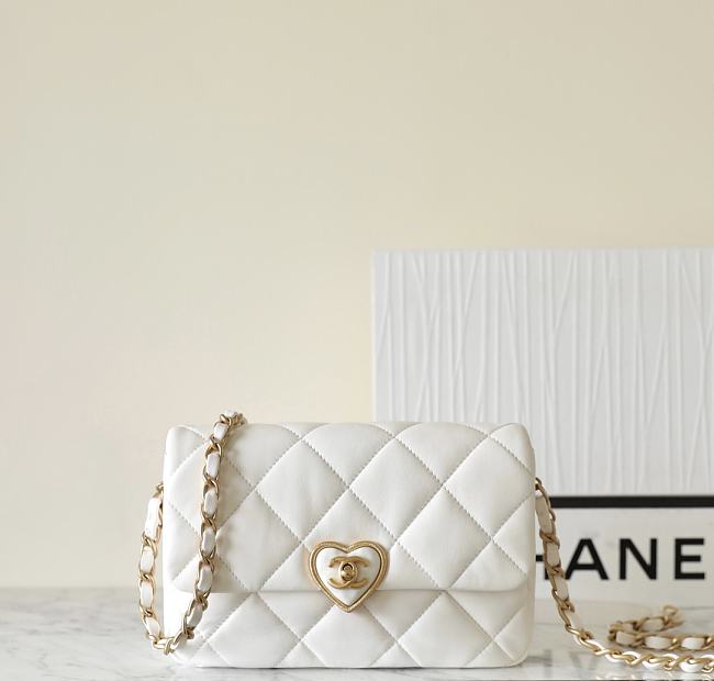 Chanel Should Bag White 230816C Size21x14x7cm - 1