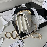Chanel Should Bag White AP3318 Size19xxcm - 2