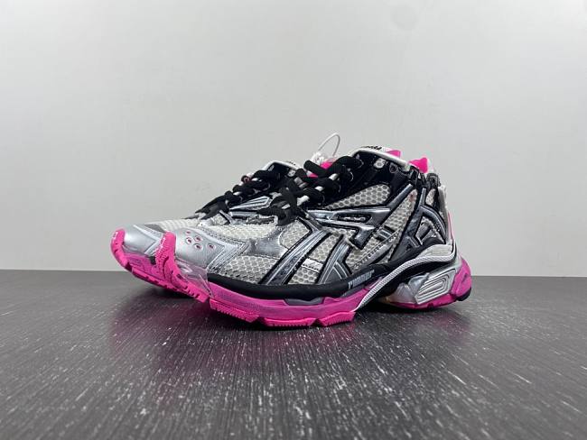 Balenciaga Runner Black Pink 677402 W3RBW 9155 - 1