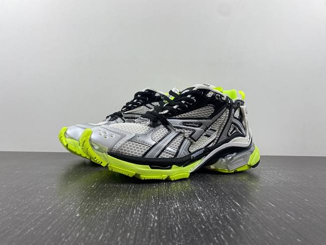 Balenciaga Runner White Green 677403 W3RBP 1023 - 1