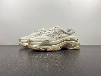Balenciaga Wmns Triple S Eggshell Sand Beige