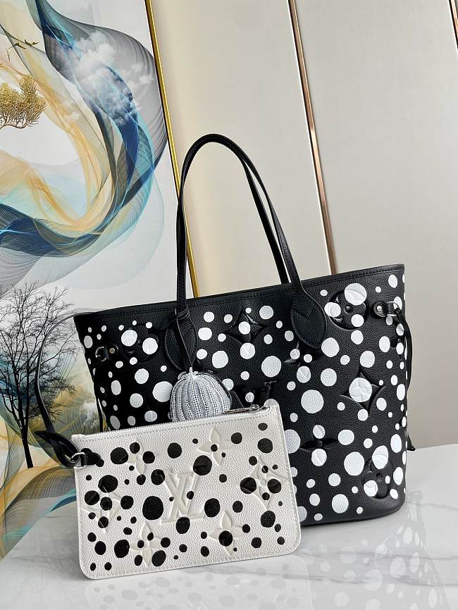Louis Vuitton Neverfull Bag Black Spot Size 31x28x14cm - 1