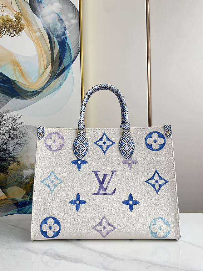 Louis Vuitton OnTheGo Bag Blue Size 35x27x14CM - 1