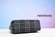 Chanel Tweed Quilted Medium Chanel 19 Flap 19x11x7CM - 4