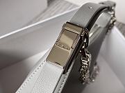 Givenchy Out Bag in Shiny Leather with Chain Grey Size 25x7x12cm - 4