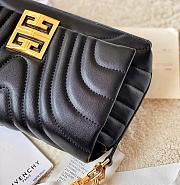 Givenchy 4G Soft Bag in Quilted Leather with Chain Black 25x15x6cm   - 4