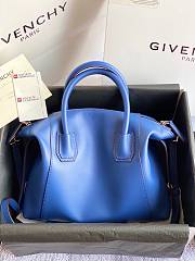 Givenchy Antigona Bag in Box Leather Blue Size 45x9x35cm - 6